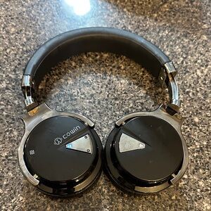 Black On-Ear Headphones